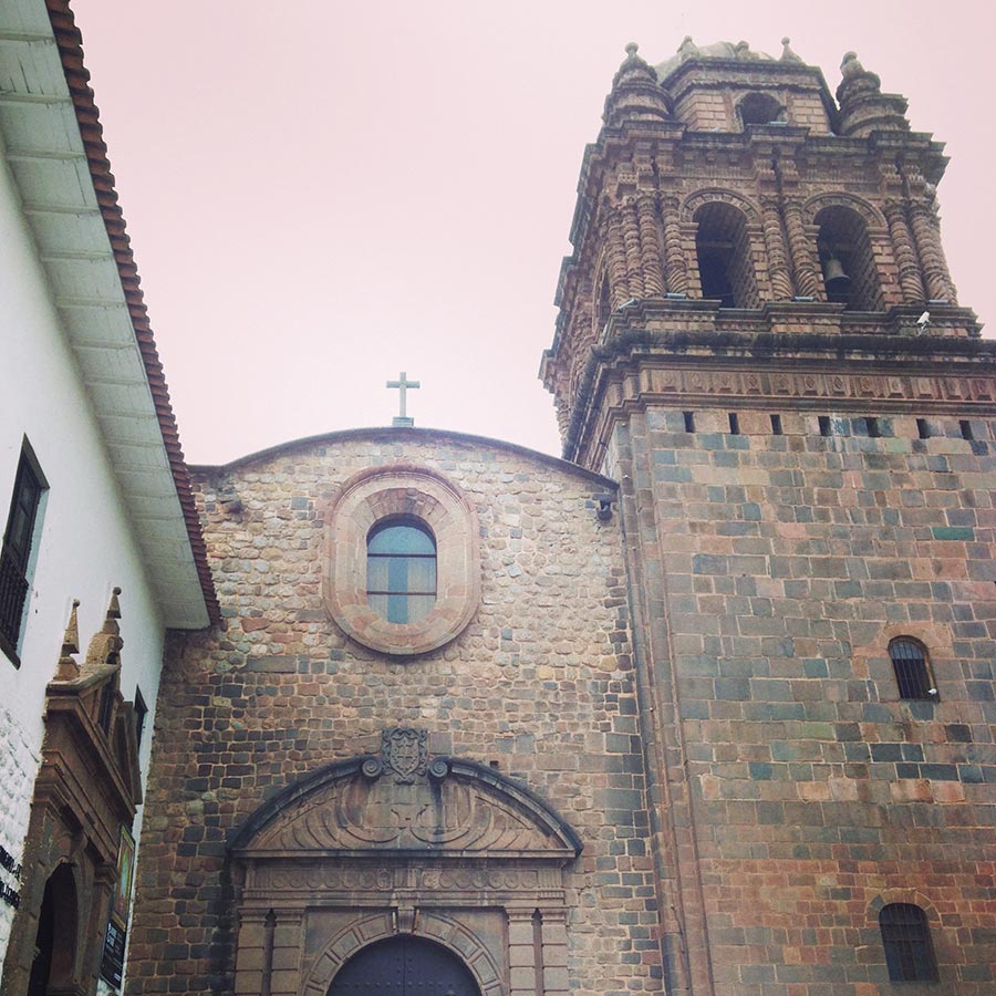 Iglesia de santo Domingoの入り口