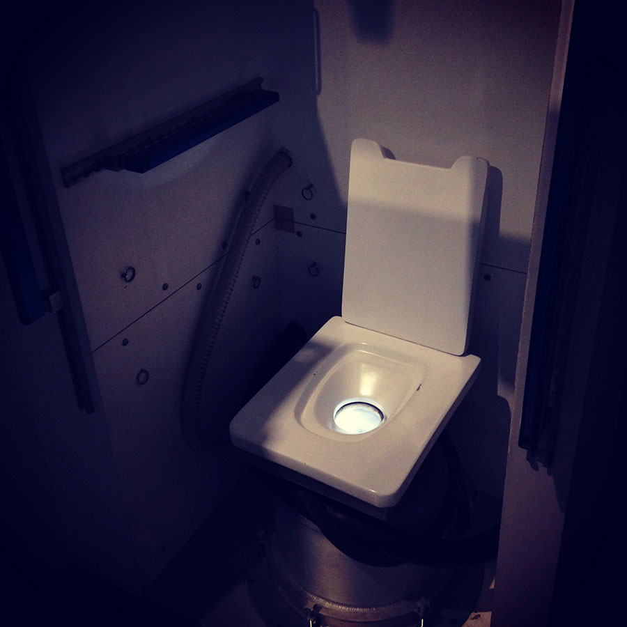 スペースシャトルのトイレ